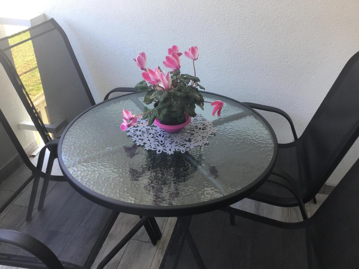 Apartman Sanja Pula Exteriör bild
