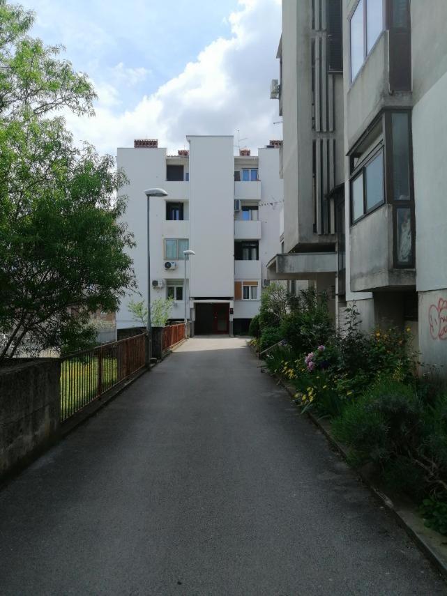 Apartman Sanja Pula Exteriör bild